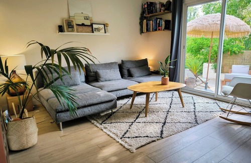 Castelnau-le-Lez House | Tranquil Retreat in Castelnau with Family-Friendly Amenities
