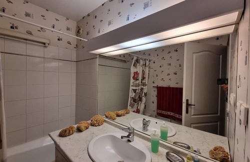 Rosny-sous-Bois Bed & Breakfast | Cozy 2 Bedroom Retreat Just 15 Minutes from Paris