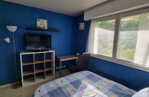 Rosny-sous-Bois Bed & Breakfast | Cozy 2 Bedroom Retreat Just 15 Minutes from Paris