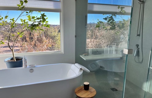La Tierra House | Modern Home with Breathtaking Views & Family-Friendly Amenities