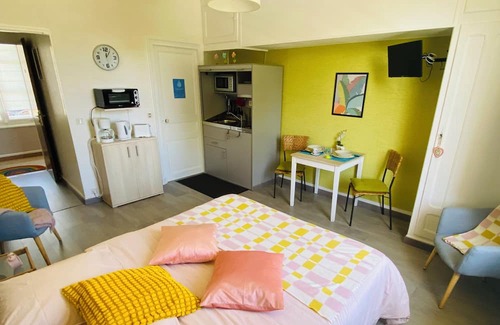Bagnoles-de-l'Orne Apartment | Charming Joli Studio with Spa & Hot Tub in Belle Époque