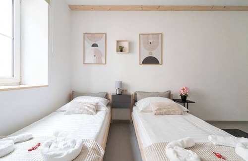 Mautern an der Donau Apartment | Wachau Family Oasis: Garden Retreat with Pool & Spa