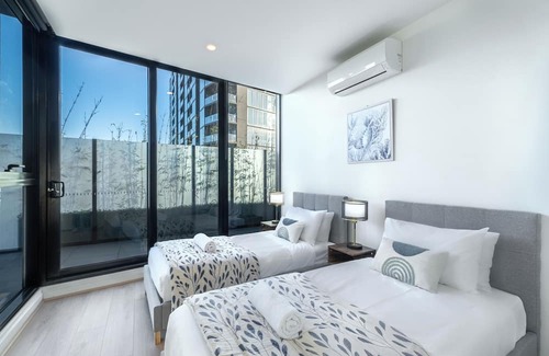 Footscray Apartment | Cozy 2-Bedroom Apartment in Footscray with Pool Access