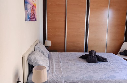 Los Geraeos Apartment | Cozy Apartment for 4 with Shared Pools in Aguilas