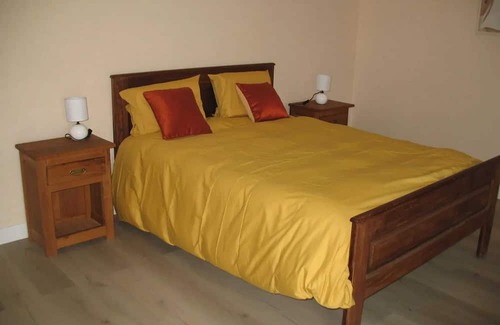 Coulours Apartment | Stylish Apartment for 6 with Terrace at Coulours