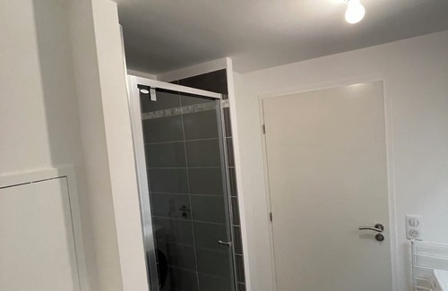 Parc-de-Montsouris Apartment | Inviting Studio with Balcony Overlooking Lush Garden