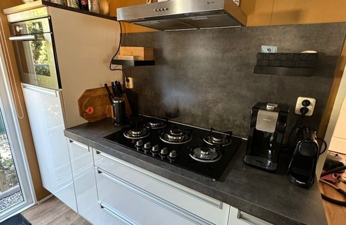 Municipality of Geldrop-Mierlo Ski Chalet | Relax at Bospark 't Wolfsven - Family & Pet-Friendly Retreat