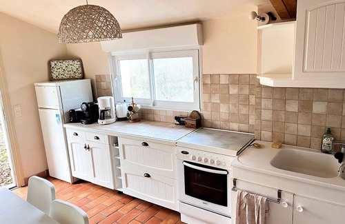 Monflanquin House | Gite Triguedina: Private Pool, Terrace & Wi-Fi for Families