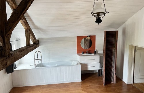 Doudrac House | Inviting Country Home 'Gite De Sainte Radegonde' with Pool