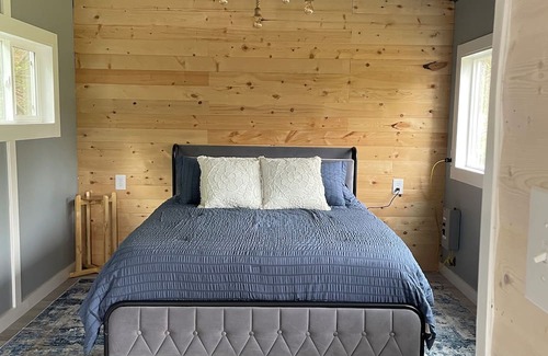 Diamond Ridge Cabin | Experience Horse Riding on the Beach in Homer Cabin