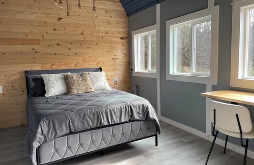 Diamond Ridge Cabin | Experience Horse Riding on the Beach in Homer Cabin