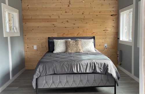 Diamond Ridge Cabin | Experience Horse Riding on the Beach in Homer Cabin