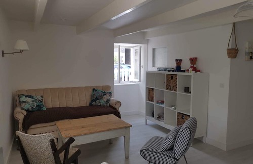 Riantec House | Family-Friendly Vrbo Property with Hot Tub and Kitchen Access