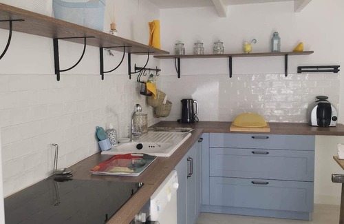 Riantec House | Family-Friendly Vrbo Property with Hot Tub and Kitchen Access