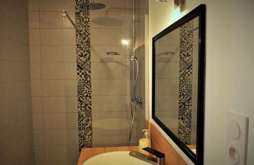 Couze-et-Saint-Front Apartment | Cozy One-Bedroom Apartment in Central Lalinde with Spa
