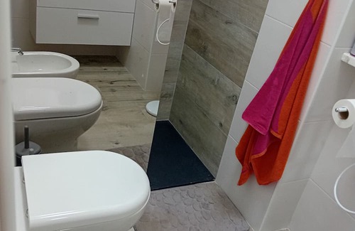 San Cataldo House | Experience the Comfort of 'La Dimora Di Lucia' with Garden