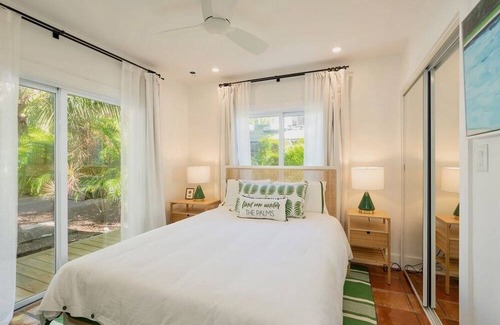Midtown House | Banyan Rose: Relax in Your Private Oceanfront Retreat