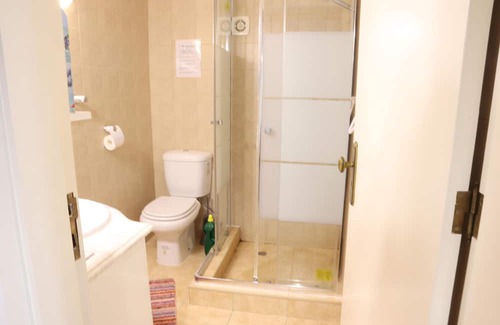 Tabua Apartment | Cozy 2-Bed Apartment with Solar Heated Pool Oasis