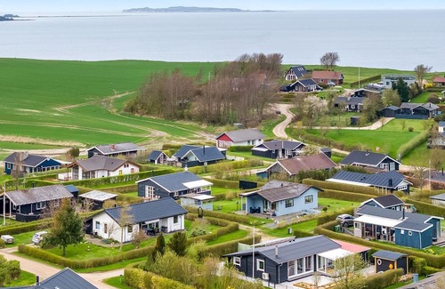 Floutrup House | Relax at Bendiks: Oceanfront Retreat Near the Inlet