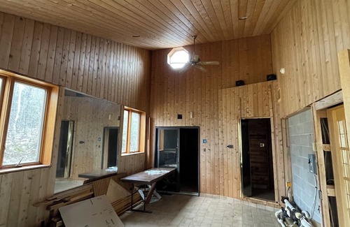 Algoma District House | Scenic Waterfront Retreat in Algoma Mills Near Lake Huron
