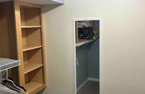 Milford House | Cozy Stay at Casa Familiar Hudson with Kitchen Amenities