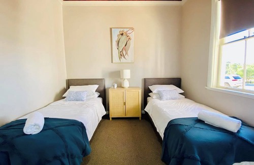 Golden Square Cottage | Explore Kennedy's Kottage: Pet-Friendly Near Bendigo Stadium