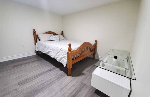 Trinity - Bellwoods Apartment | Ideal Downtown Toronto 2-Bedroom Near Trinity Bellwoods