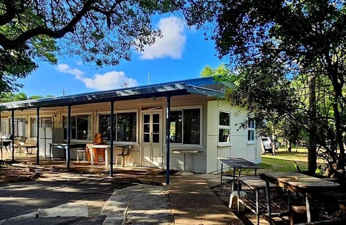 Cape Gloucester House | Secluded Retreat with Fishing & Crabbing at Your Doorstep