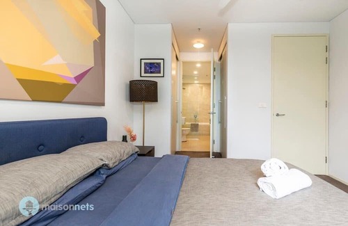Camperdown Apartment | Cozy 1 Bed Apartment with Air Conditioning & BBQ Balcony