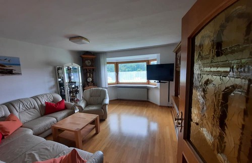 Rohrdorf Apartment | Meli's Gästezimmer: Cozy Stay with Spa and Feline Friends
