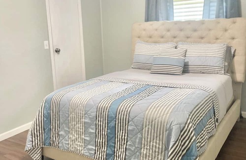 Norman Park House | Relax at East Gate Getaway with Spa & Family Amenities