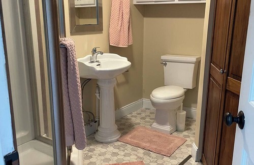 Murray Other | Idyllic Farmhouse Retreat with Kitchen, Near Murray, KY
