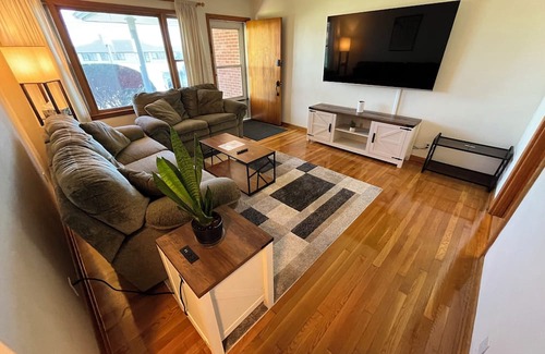 Champaign House | Cozy 2-Bedroom Retreat with Garage Near U of I