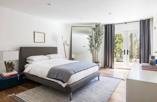 Northwest Harbor House | Designer Ranch House with Pool & Spa in East Hampton