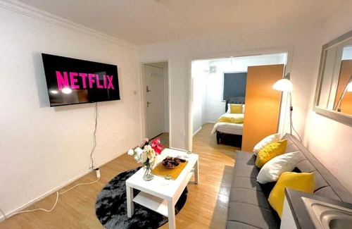 Stevenage Apartment | Stevenage Studios - Superior Suite