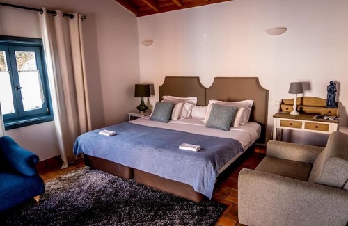Zambujeira do Mar House | Discover Monte Soalheiro: Family-Friendly with Pool & Breakfast