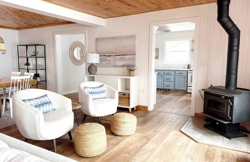 Sheffield House | Discover Your Ideal Summer Oasis for Family Fun