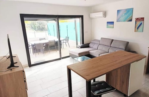 Eccica-Suarella Apartment | Family-Friendly Ocean View Apartment with Kitchen Amenities