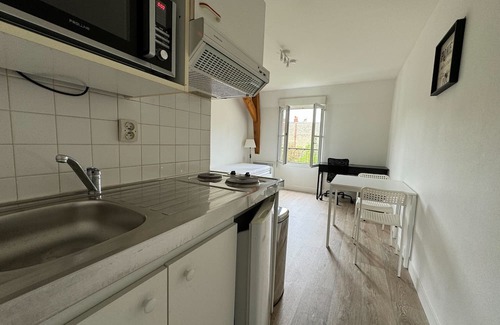 Centre Ancien Apartment | Cozy Studio with Kitchen in Central Caen