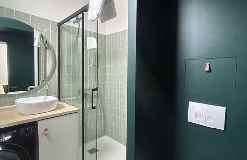 Saint-Michel - Nansouty - Saint-Genes Apartment | Quiet Apartment Just 5 Minutes from Bordeaux Centre