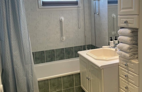 Giou-de-Mamou Apartment | Comfortable Stay at Le New Yol with Family-Friendly Amenities