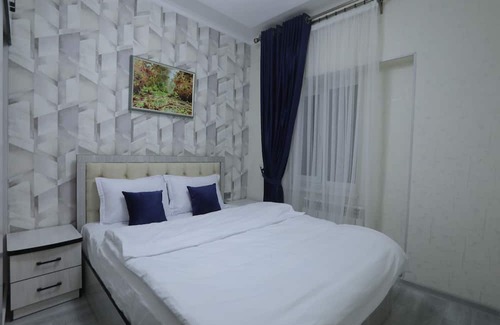 Uzbekistan Hotel | Discover Anka Palace: Poolside Relaxation Awaits You