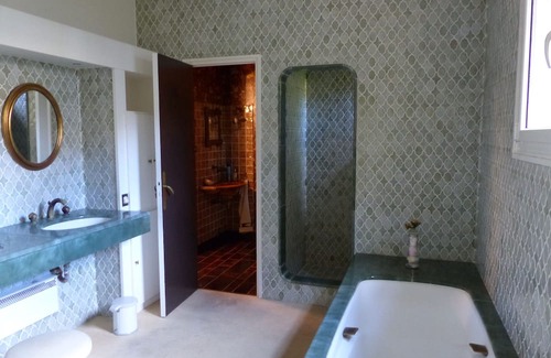Les Baumettes Villa | Cozy Mas Provencal Dans la Pinède - Pet & Child Friendly Stay