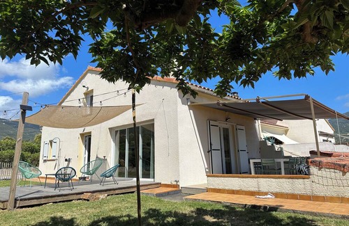 Viggianello House | Family-Friendly Home Steps from the Beach with Great Amenities