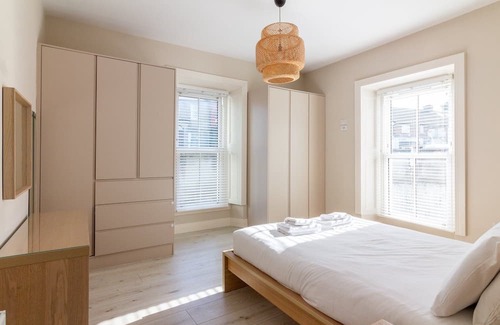 Dundrum House | GuestReady: Explore Dundrum with Family-Friendly Comfort