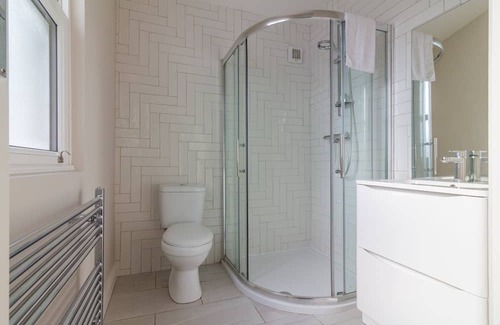 Dundrum House | GuestReady: Explore Dundrum with Family-Friendly Comfort