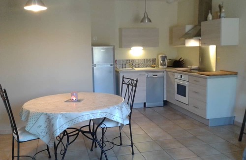 Aurel Apartment | Charming Gite for 4 with Private Indoor Pool Access