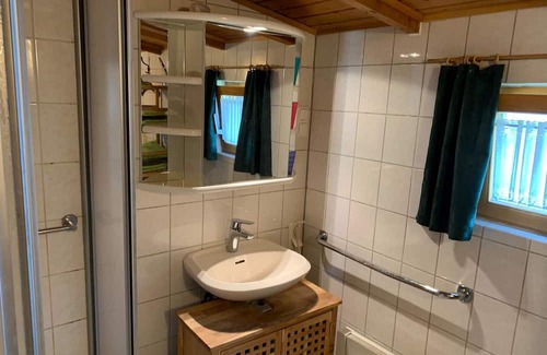 Damscheid House | Relax at 'Vogelnest Nähe Oberwesel' - Private Terrace & Garden