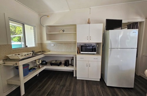 Cape Gloucester House | Beachfront Retreat: Unit 1 Sunset Beach Bungalows