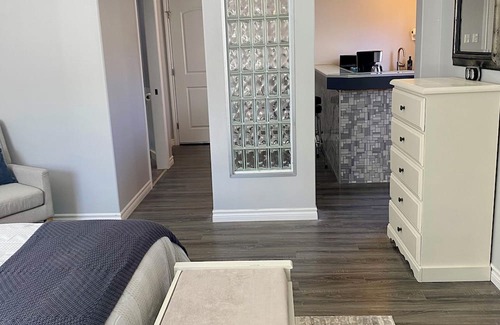 Halifax Apartment | Relaxing 1BR Guest Suite with Hot Tub in Halifax